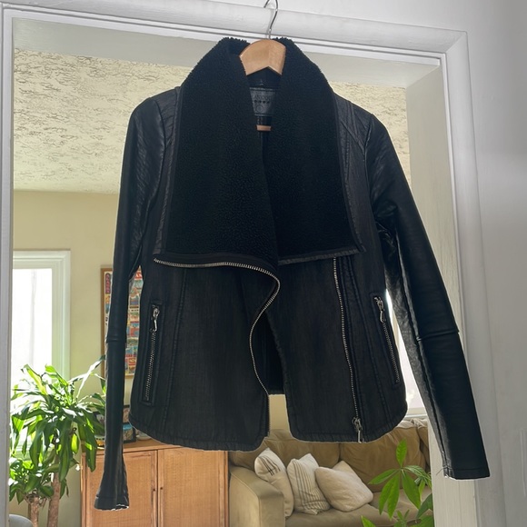 Blank NYC great moto jacket with faux leather arms and cool design - Picture 5 of 5